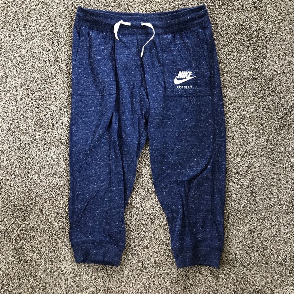 NWT- Nike cotton Capris